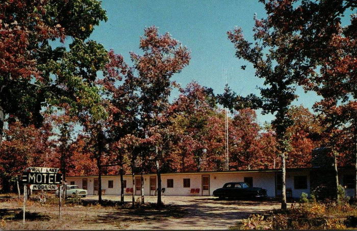 Day Star Motel at Wolf Lake (Wolf Lake Motel) - Old Postcard Photo (newer photo)